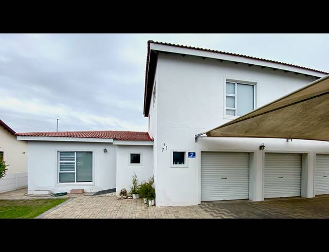 5 BEDROOM HOUSE FOR SALE IN PORT OWEN